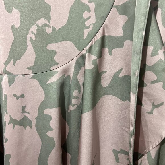 Carlucci Satin Skirt Ruffle Size 10 Women's Pink Green - Picture 3 of 6